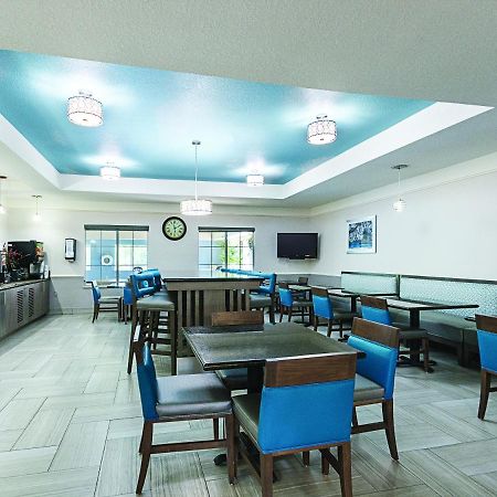 La Quinta By Wyndham Conroe Hotel Екстериор снимка