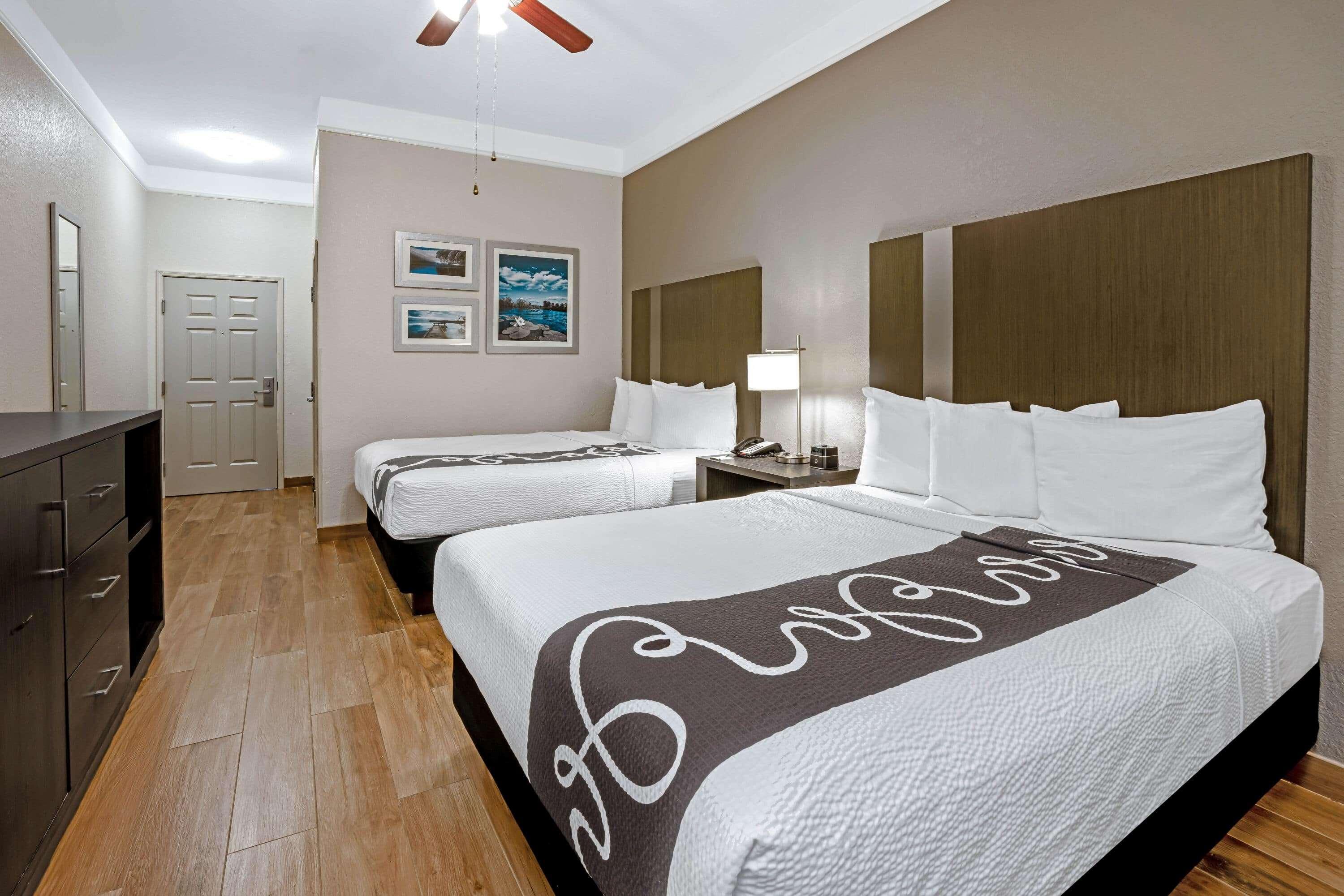 La Quinta By Wyndham Conroe Hotel Екстериор снимка