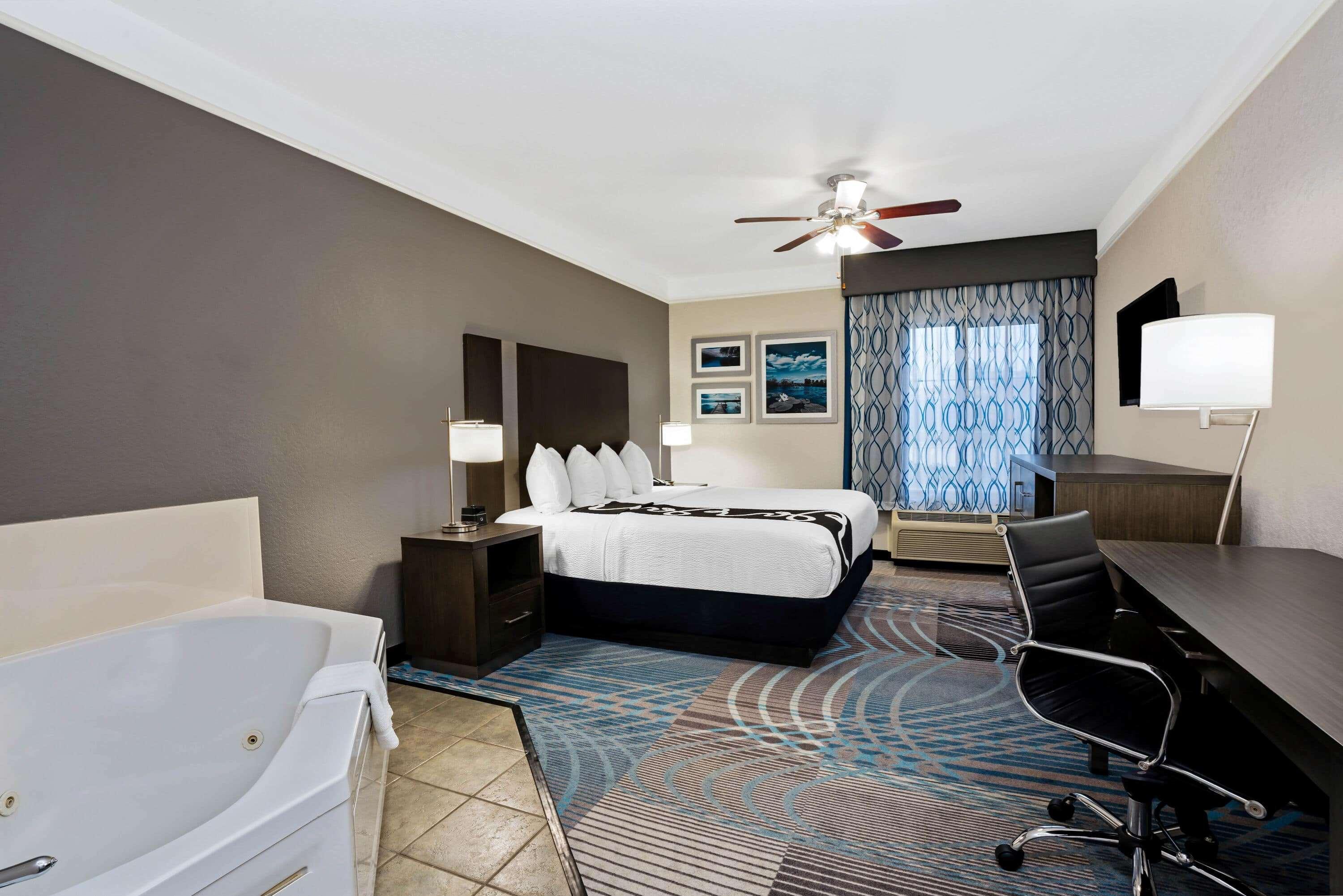 La Quinta By Wyndham Conroe Hotel Екстериор снимка