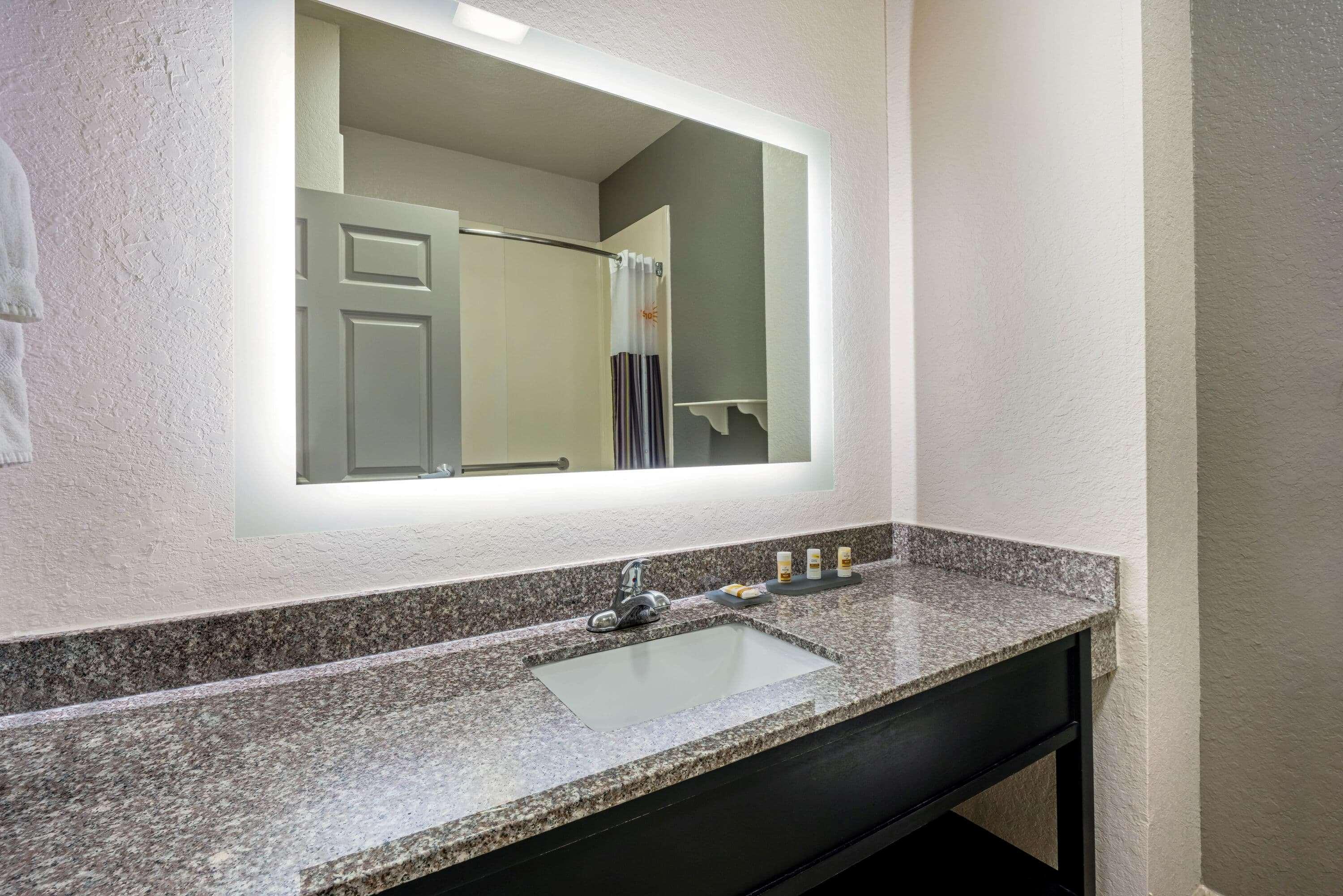 La Quinta By Wyndham Conroe Hotel Екстериор снимка