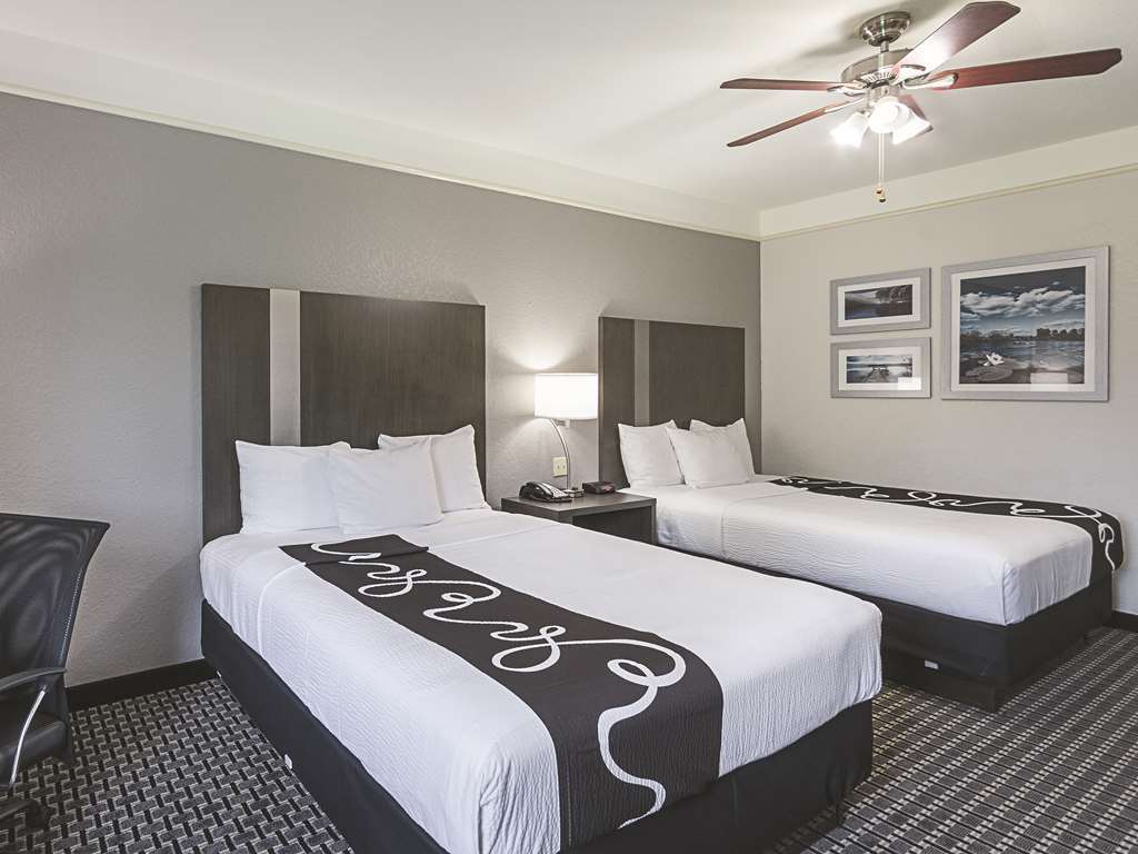 La Quinta By Wyndham Conroe Hotel Стая снимка